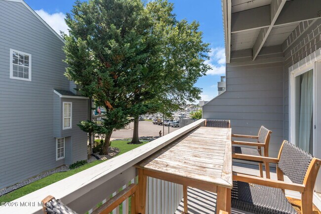 Building Photo - 110 Sea spray Ln