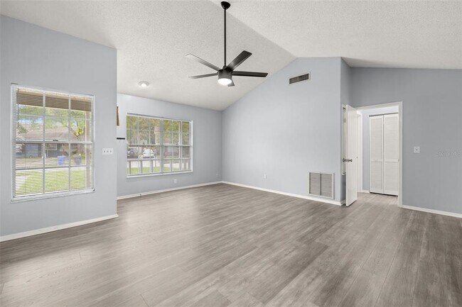 Building Photo - 3257 Laurel Dale Dr