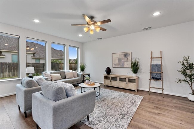 Building Photo - 2437 Burberry Ln