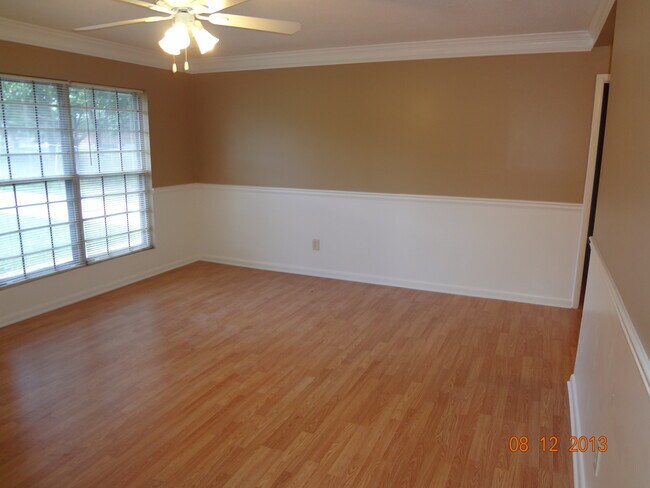 Building Photo - 152 Kendrick Ct