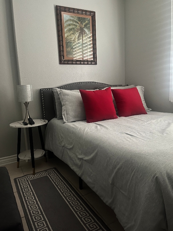 Building Photo - 8418 Lourenco Ln