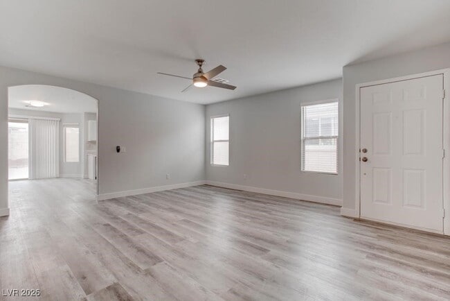 Building Photo - 4899 Lunetto Ave