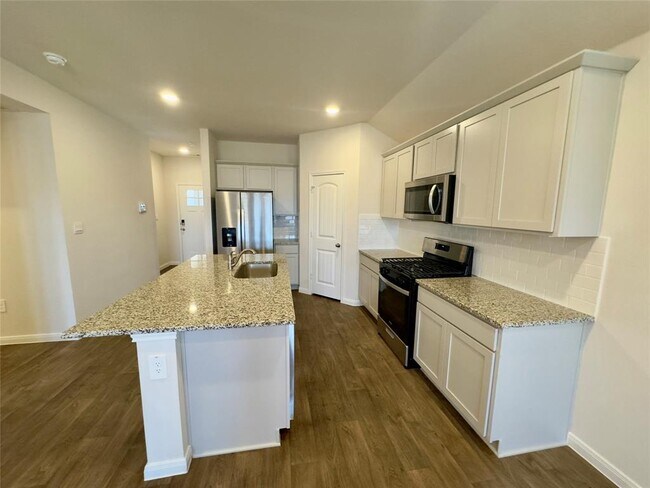 Building Photo - 1302 Camden Ln