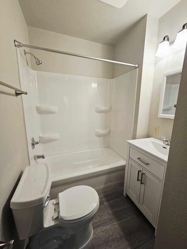 Building Photo - 4 BED | 1 BATH | SINGLE-FAMILY | NORTH | R...