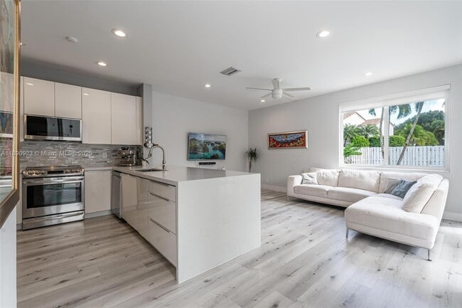 Building Photo - 925 Briar Ridge Rd