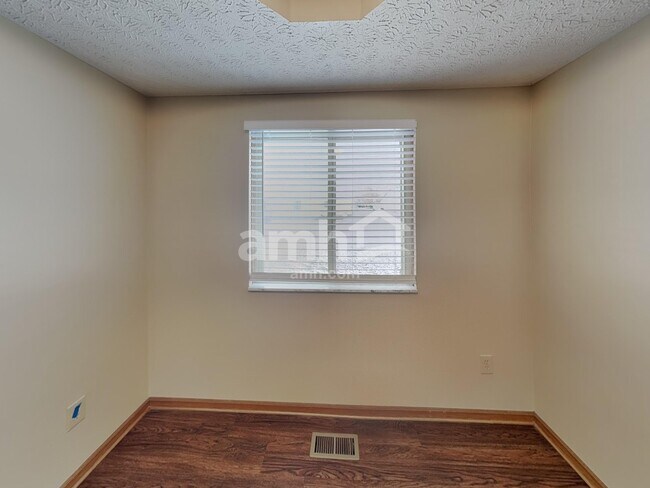 Building Photo - 6647 Hilmar Dr