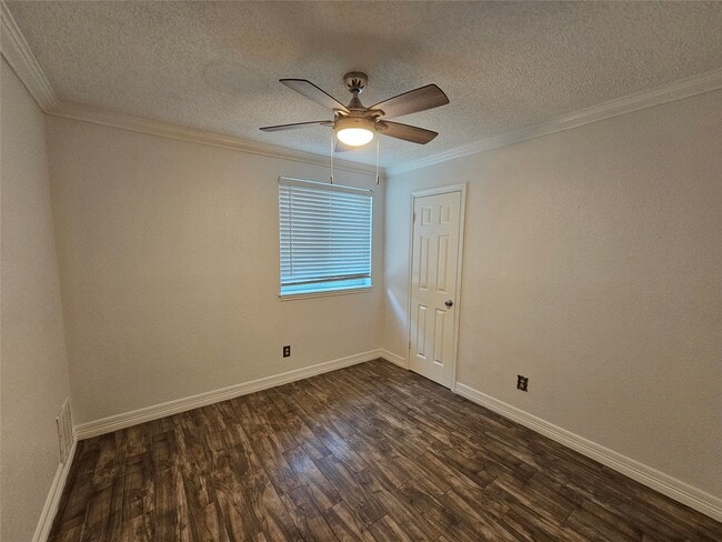 Building Photo - 2715 Ashington Dr