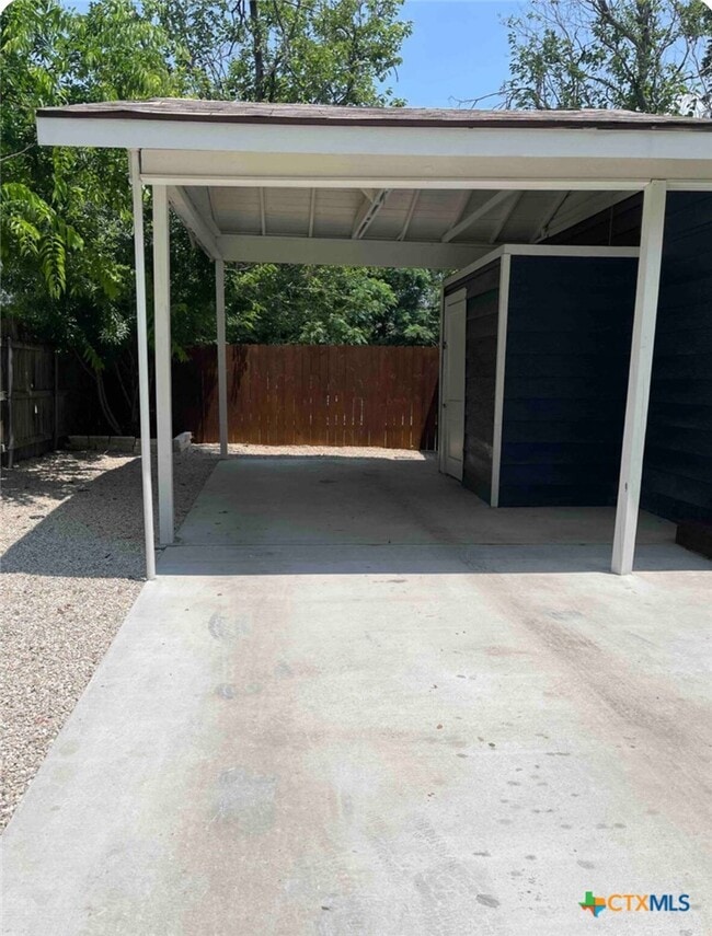 Building Photo - 284 Perryman St