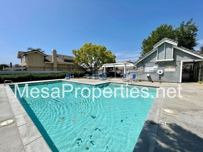 Building Photo - 4342 Ironwood Dr