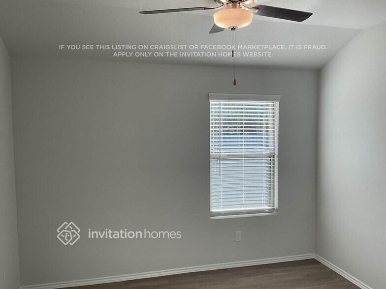 Building Photo - 10715 Sunlit St