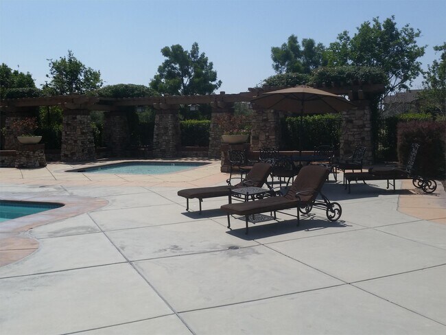 Building Photo - 10337 Sparkling Dr