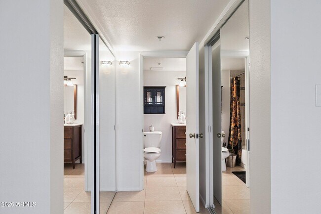 Building Photo - 7950 E Camelback Rd