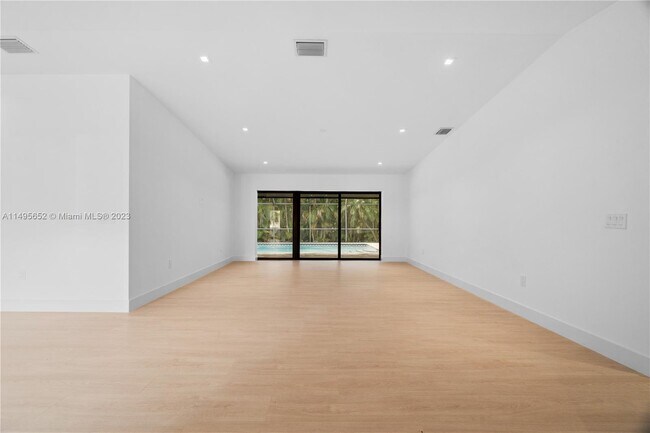Building Photo - 5254 NW 94th Doral Pl