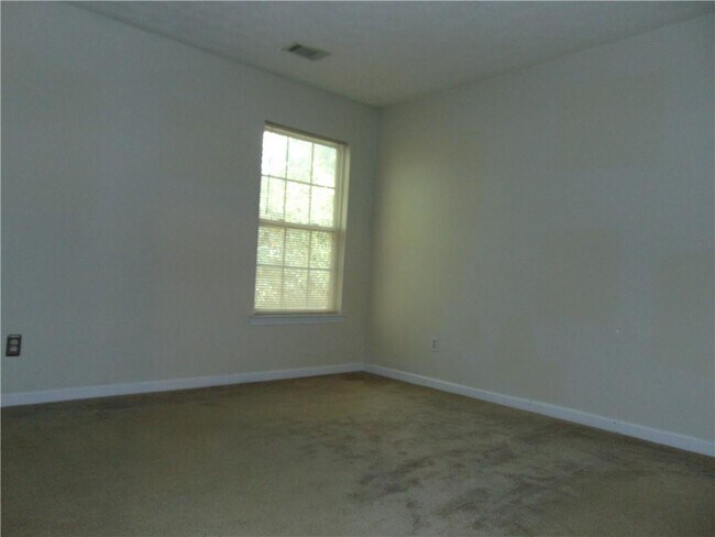 Building Photo - 523 Rockbridge Trail