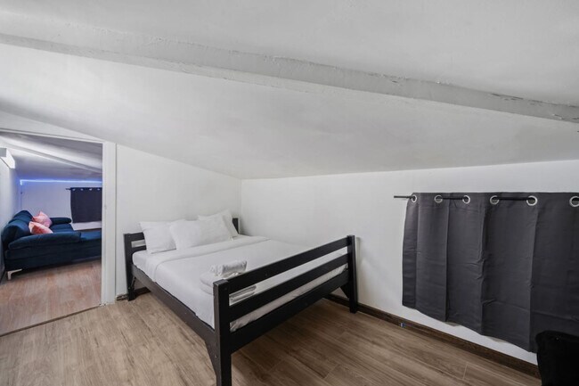 Building Photo - 21 Lord Ave