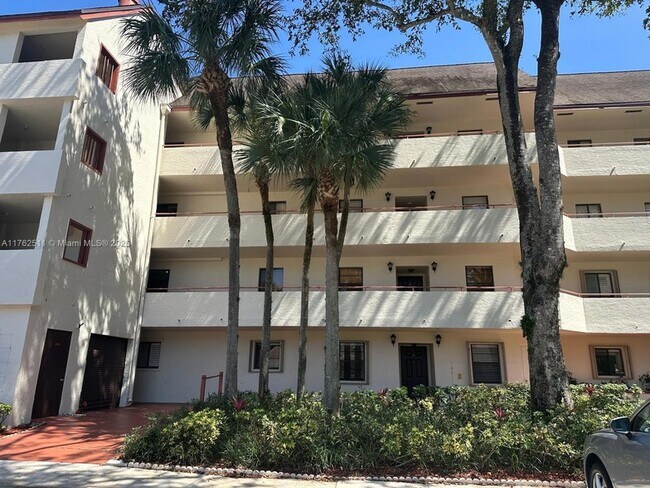 Building Photo - 12524 Shoreline Dr