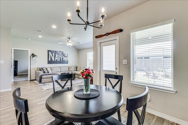 Building Photo - 7213 Adler Dr