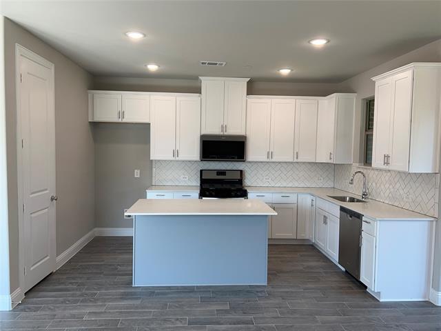 Building Photo - 521 Sequoia St