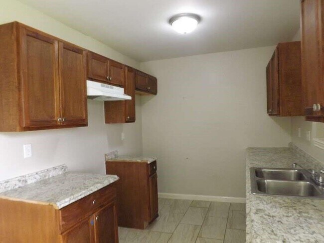 Building Photo - 12515 Gotham Dr