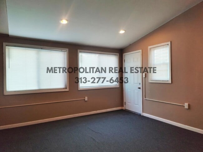 Building Photo - 6973 Chirrewa St