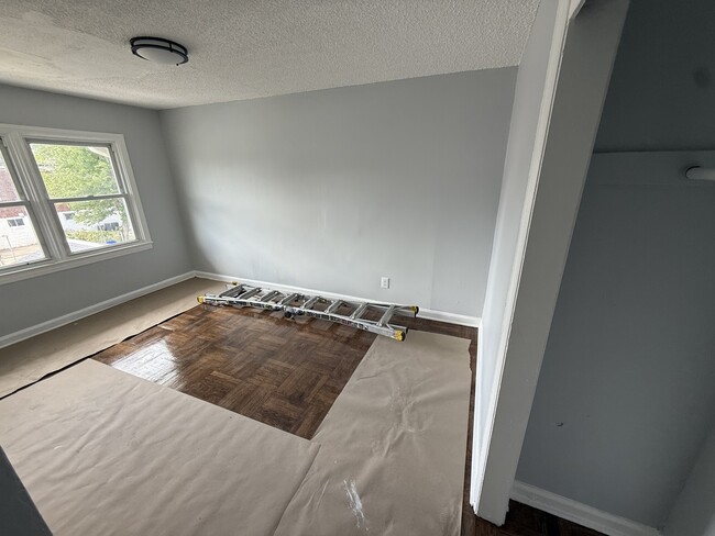 Building Photo - 906 Alcyon Dr