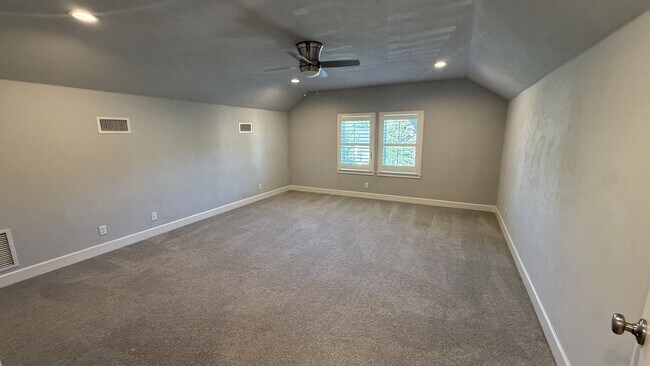 Building Photo - Town of Tioga 4 Bedroom 3 Bath