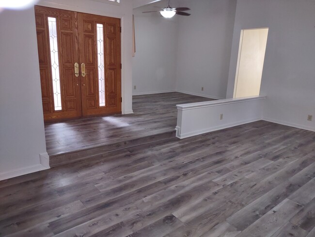 Building Photo - 13722 Hunters Hawk