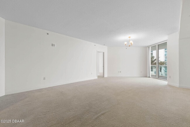 Building Photo - 231 Riverside Dr