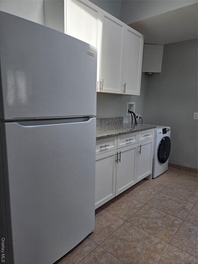 Building Photo - 58 Juniper Rd