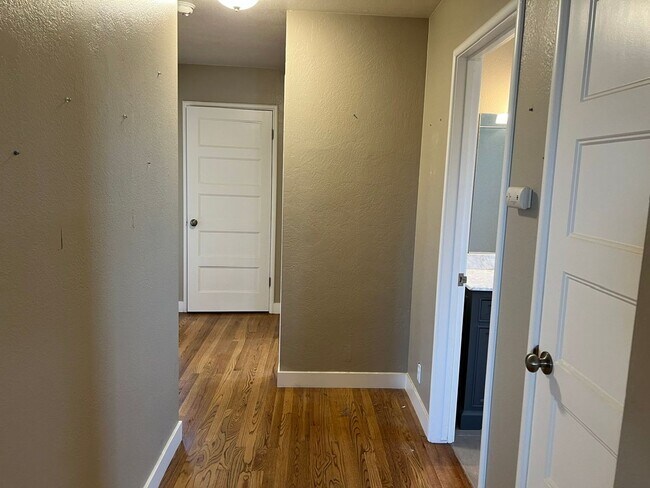 Building Photo - 3-bedroom single story in Turlock!