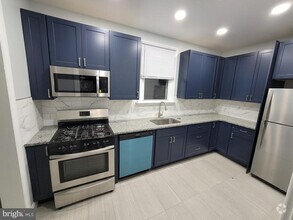 Building Photo - 3807 7 MILE Ln