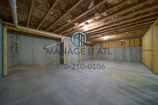 Building Photo - Beautiful Ranch Home in the Preserve at Reed Mill - Seckinger High School District!