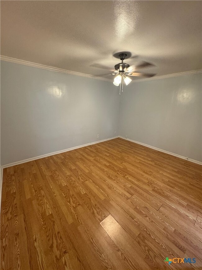 Building Photo - 1705 Holly St