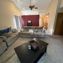 Building Photo - 726 E Nicollet Blvd