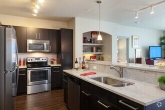 Building Photo - Modern Luxury in Montrose 1/1