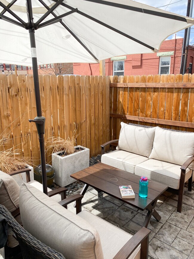 Building Photo - 3009 California St