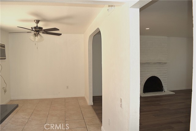 Building Photo - 167 S Malena Dr
