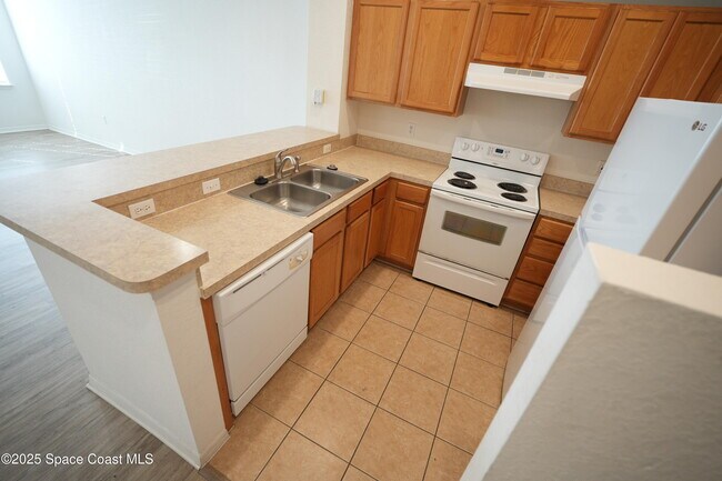 Building Photo - 110 Turpial Way