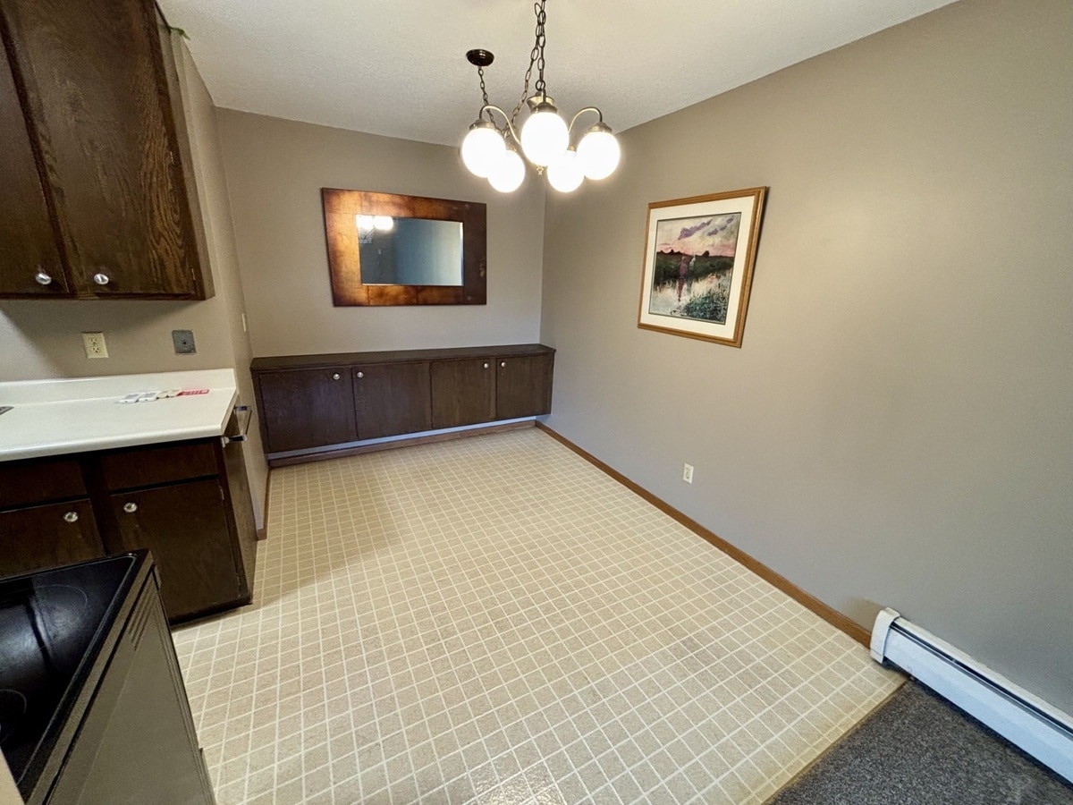 Building Photo - 255 Westview Dr