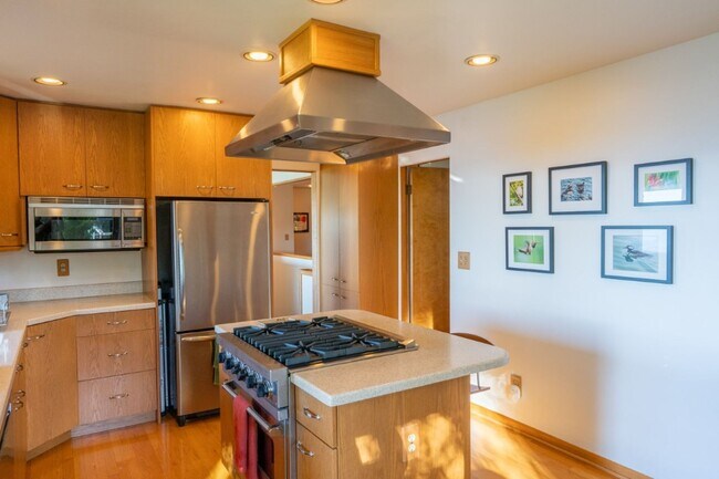 Building Photo - 3bd/1.5ba Burien House