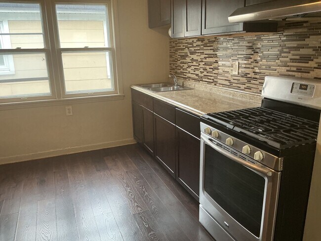 Building Photo - 4972 N 36th St