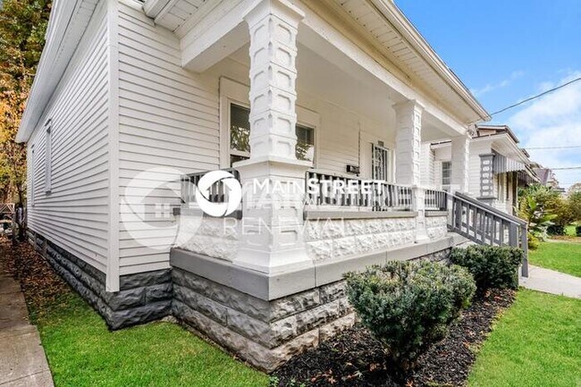 Building Photo - 4 Bedroom Pet-Friendly Home in Louisville,...