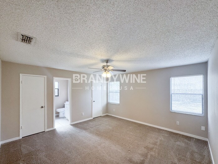 Building Photo - 8236 Weybridge Dr