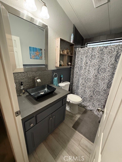 Building Photo - 21851 Newland St