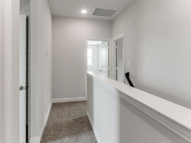 Building Photo - 427 Magellan Rd