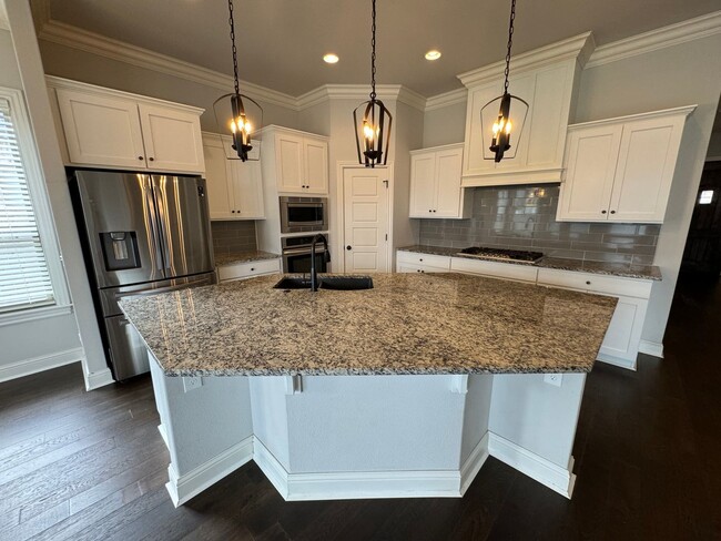 Building Photo - Stunning Bentonville Home