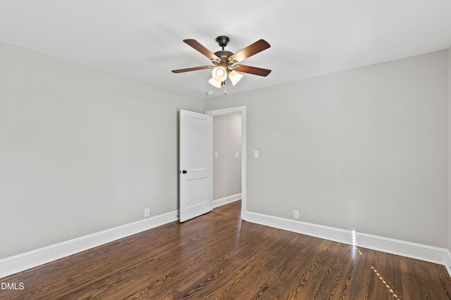 Building Photo - 209 S Walnut St