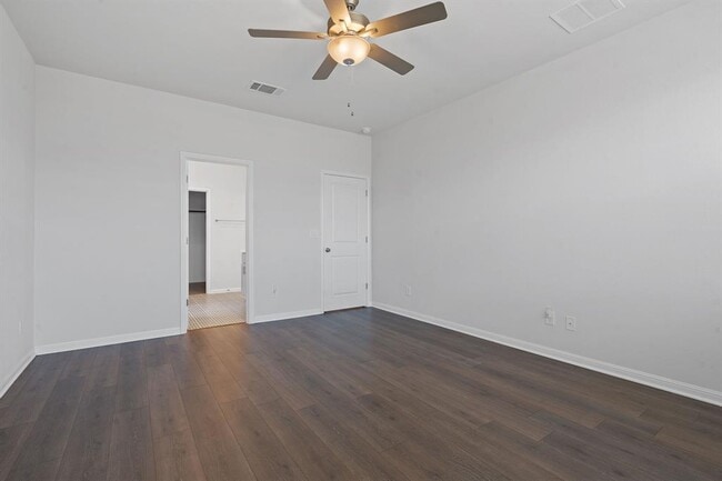 Building Photo - 321 Caisson Trl