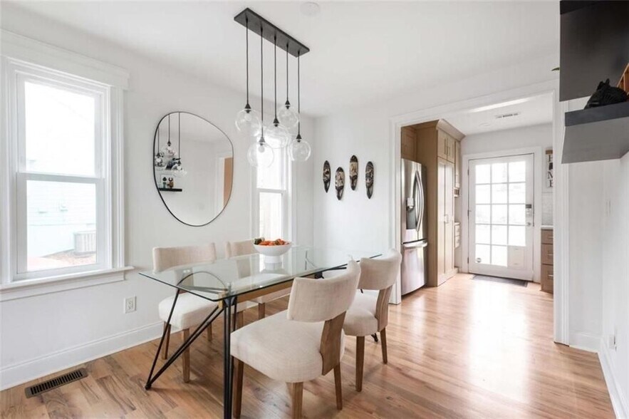 Building Photo - 467 Stovall St SE