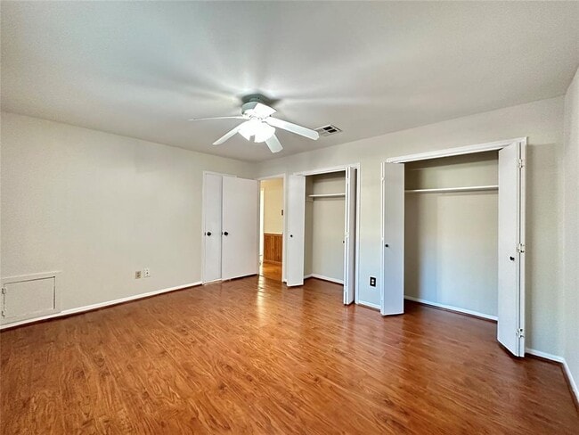 Building Photo - 9210 Meaux Dr